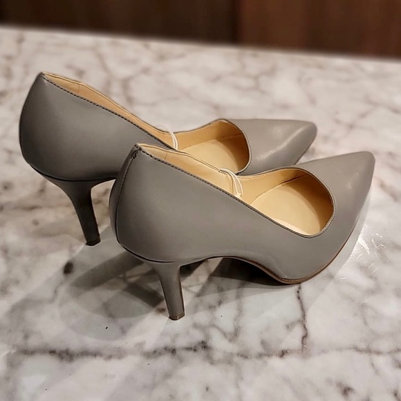 NWT Nine West pointed toe heels - Picture 2 of 7